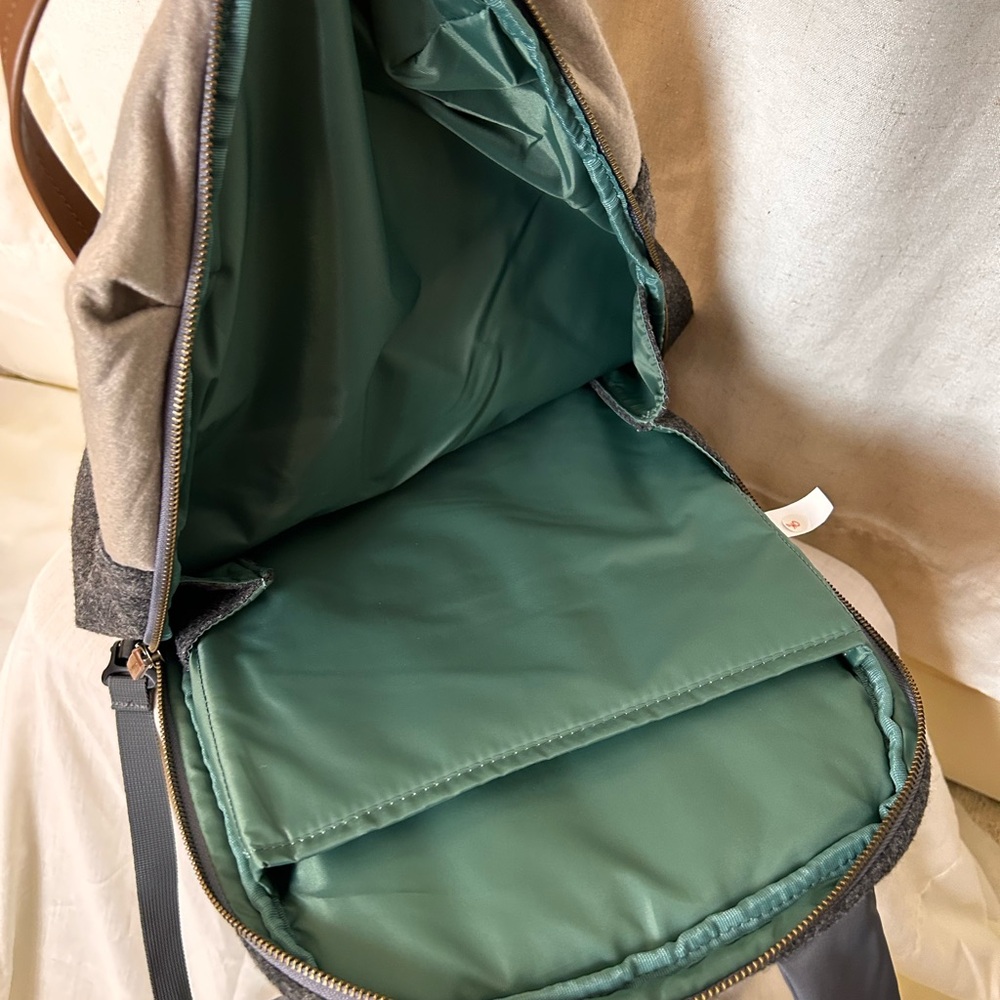 Epic Computer Backpack Bag With Tan Strap Handles. - image 3